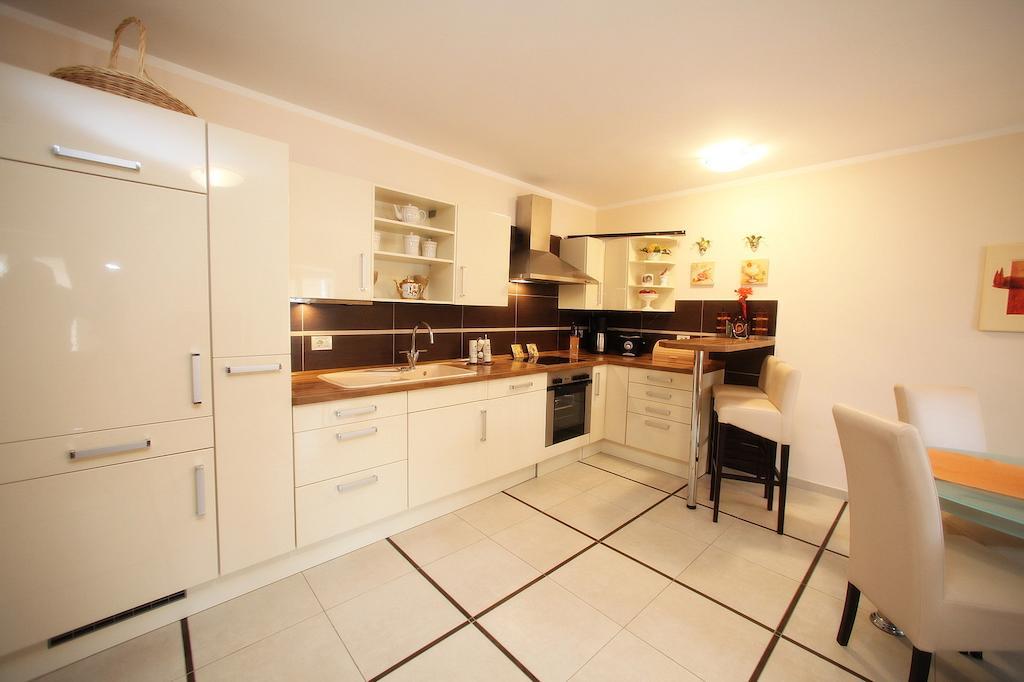 Holiday Home Villa Bella Върсар Стая снимка